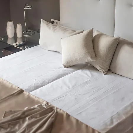 別荘 Circus House, Tarracohomes *