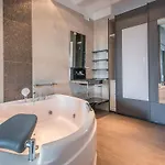Circus House, Tarracohomes